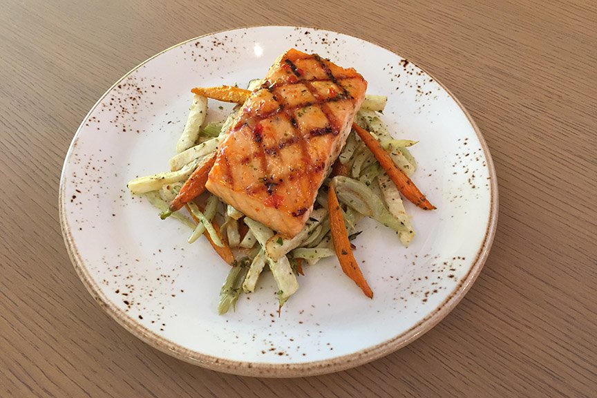 Salmon with vegetables